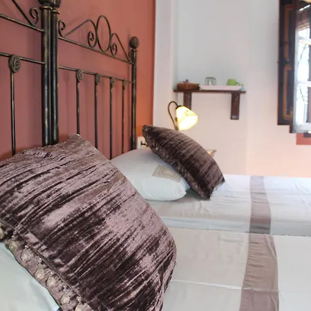 فندق مبيت وإفطار Casa La Nuez 2*