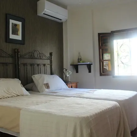 Casa La Nuez Bed and breakfast 2*